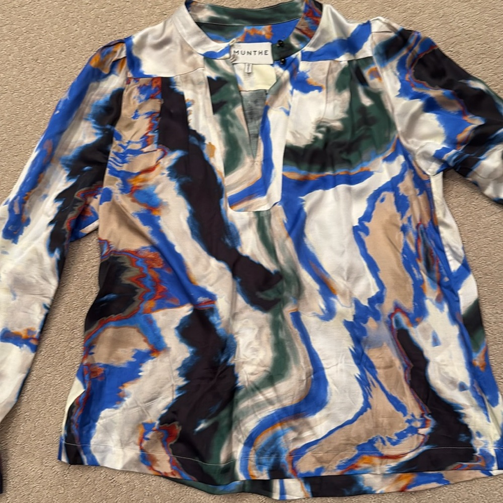Silk Abstract Pattern Blouse - Picture 2 of 6
